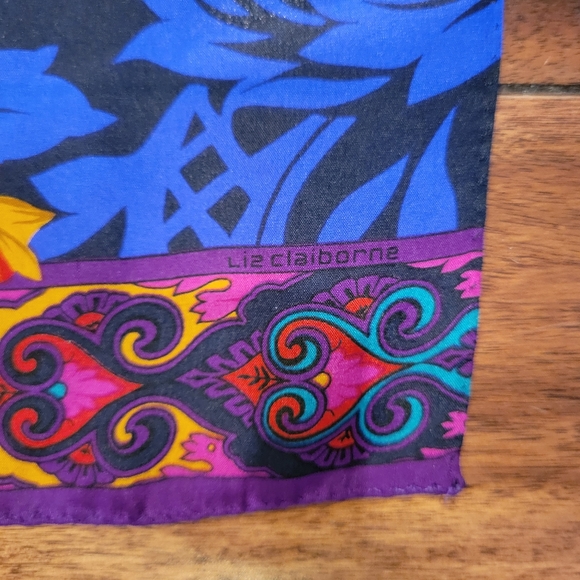 LIZ CLAIBRONE Vintage 90's Silk Scarf - Picture 3 of 5